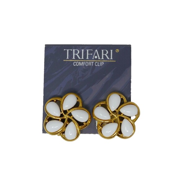 Trifari Goldtone White Cabochon Comfort Clip On Earrings - Picture 1 of 4